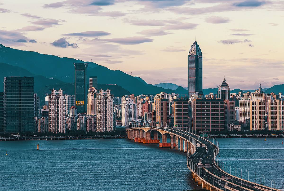 秦皇岛，海滨古城的历史与现代交响